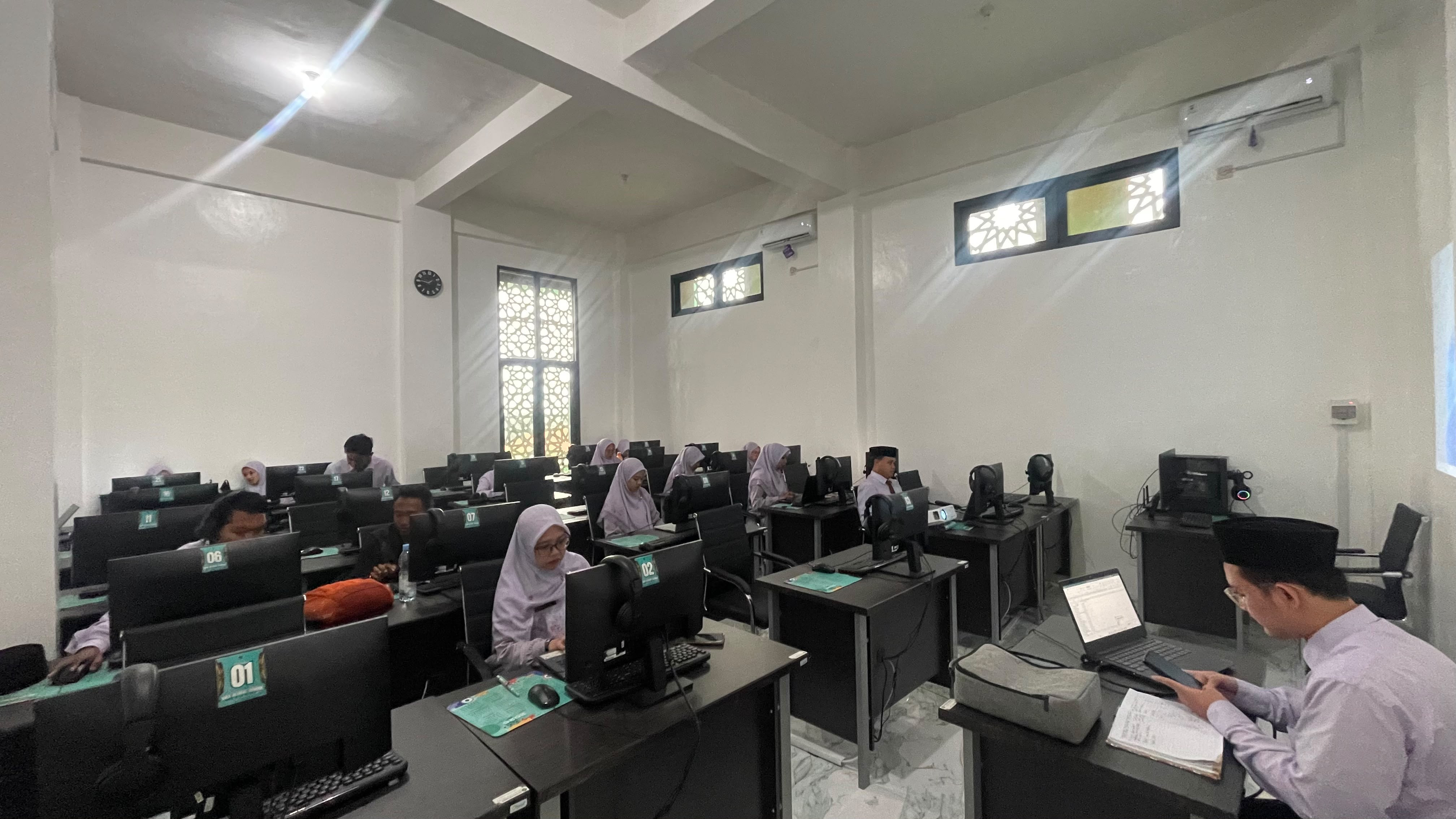 Perkuat Kompetensi Digital Guru, SMA Global School Nurul Islam Mojokerto Gelar Diseminasi LMS SMAGO